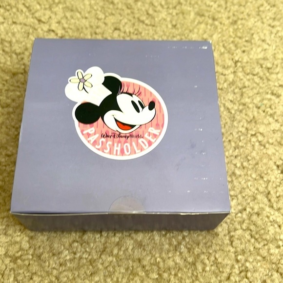 NEW! Disney Passholder Coaster‎ Set - Picture 1 of 4